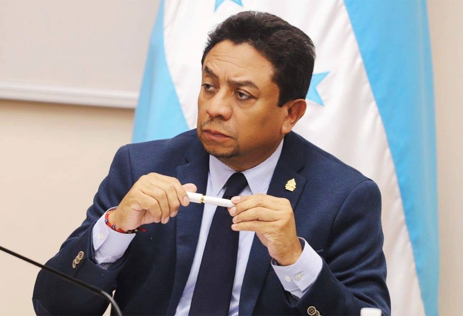 Abogado Ramón Barrios denuncia que una declaratoria sin escrutinio concluido quebranta el orden democrático